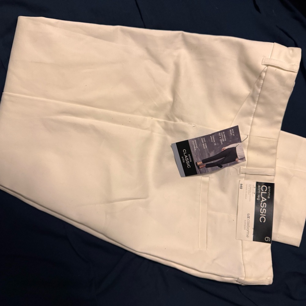 Liz Claiborne Women's Ivory Cropped Pants
